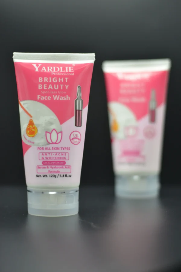 Yardlie Professional Bright  Face Wash With Dengan Serum - Image 2