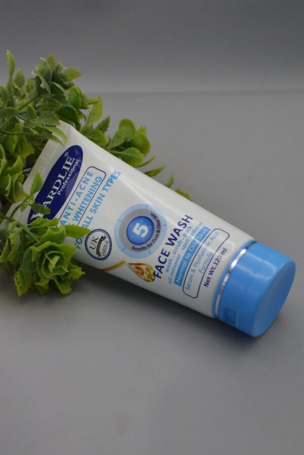 Yardlie Professional Anti Acne & Whitening Face Wash - Image 2