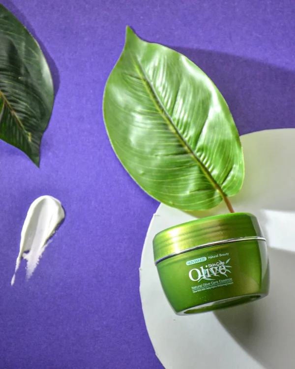 Yardlie Professional Olive Whitening Cream.